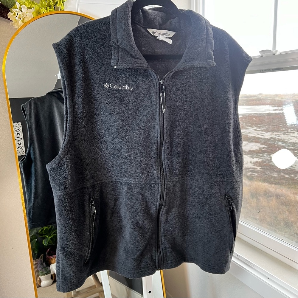 Columbia vest. Size XL. - Picture 3 of 16